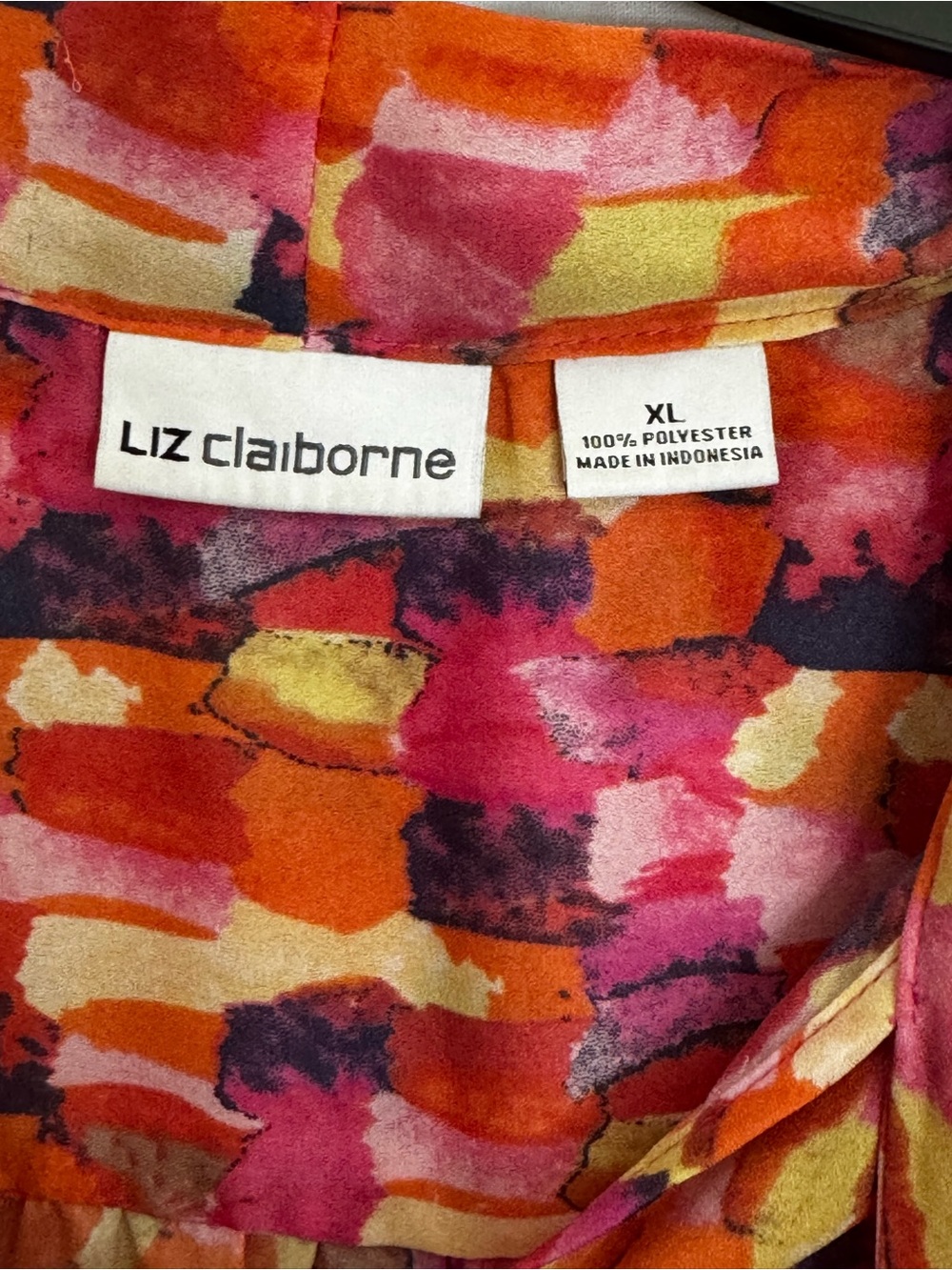 Liz Claiborne Vibrant Abstract Print Top in Orange, Pink, Yellow, Purple